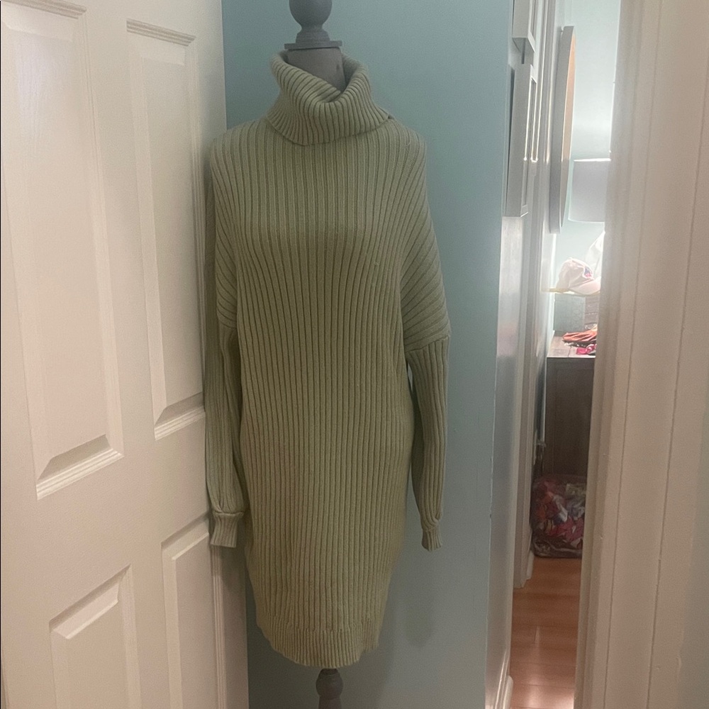 Elegant Ribbed Turtleneck Sweater Dress - Cream